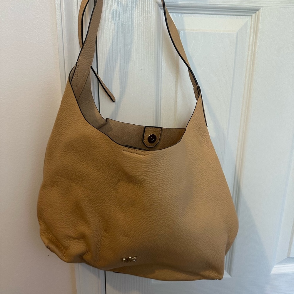 Micheal Kors hobo tote